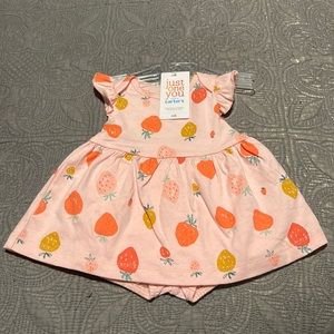 Carter’s baby girl 2pc set size Newborn